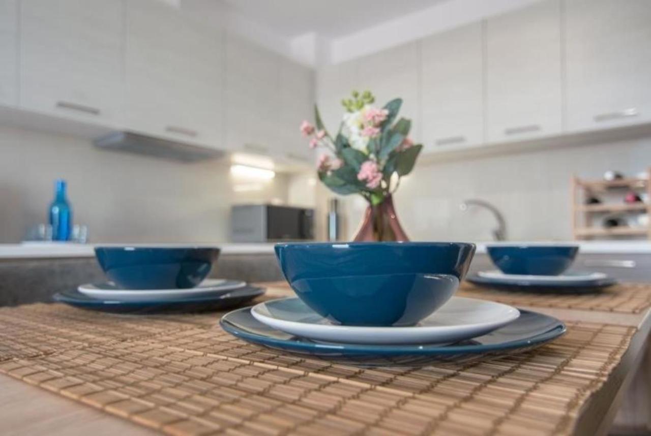 New Spacious Apartment Located In Pireusz Kültér fotó