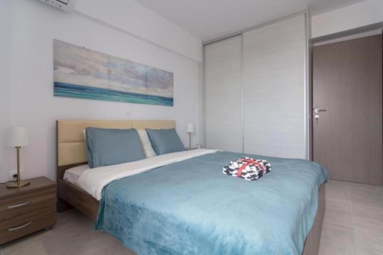 New Spacious Apartment Located In Pireusz Kültér fotó