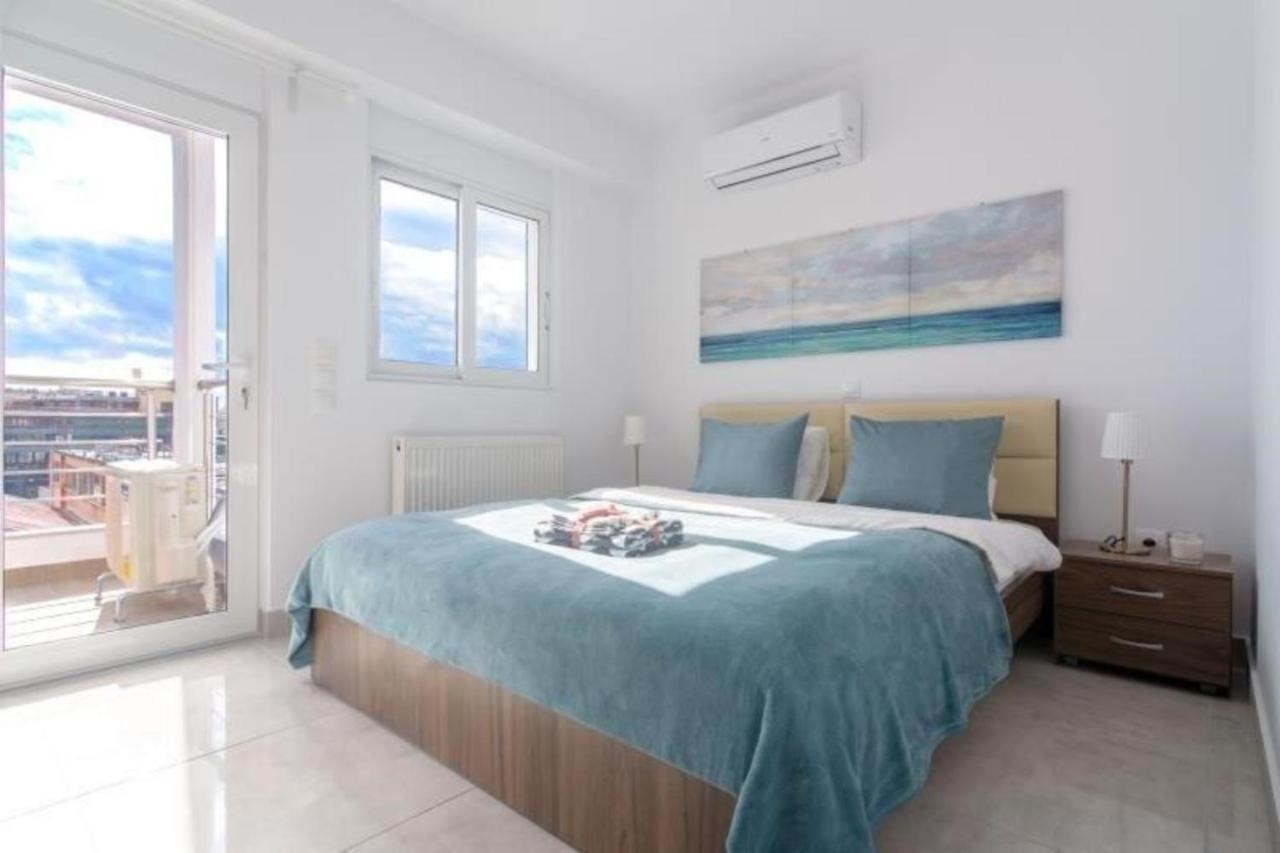New Spacious Apartment Located In Pireusz Kültér fotó