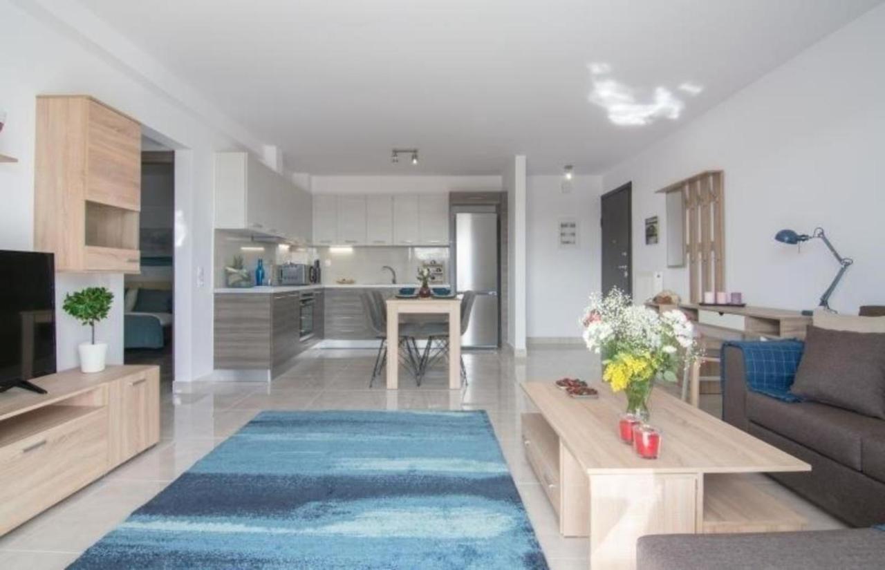 New Spacious Apartment Located In Pireusz Kültér fotó