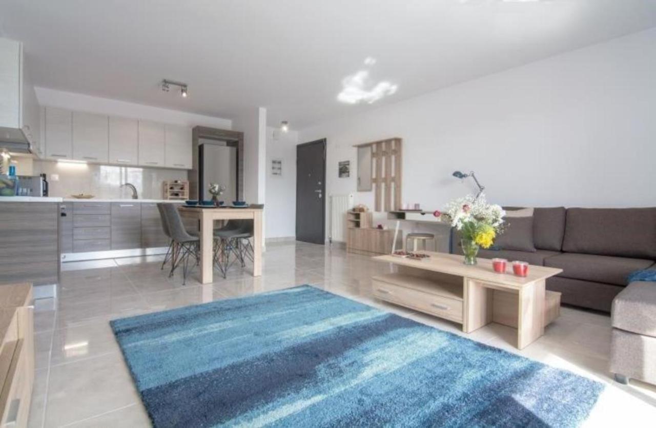 New Spacious Apartment Located In Pireusz Kültér fotó